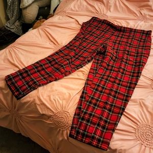 Adorable red plaid leggings
